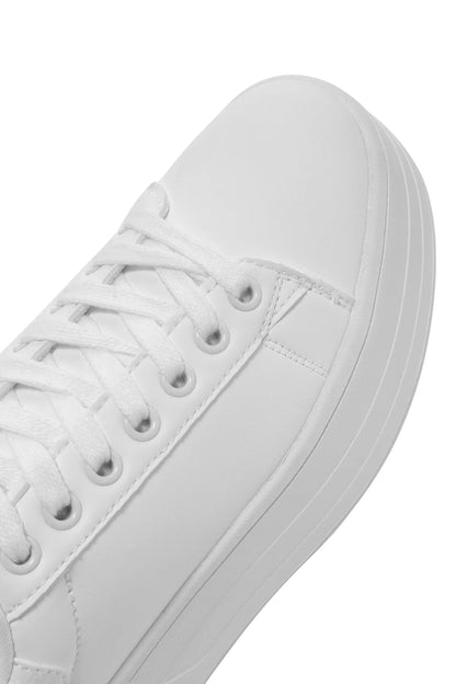 Kadın Beyaz Bağcıklı Kalın Tabanlı Sneaker