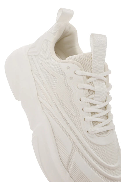 Kadın Beyaz Bağcıklı Kalın Tabanlı Sneaker