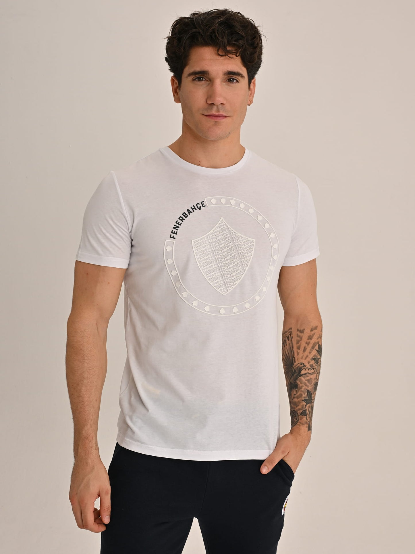 Fenerbahçe Beyaz Tribün Arma Erkek Tshirt