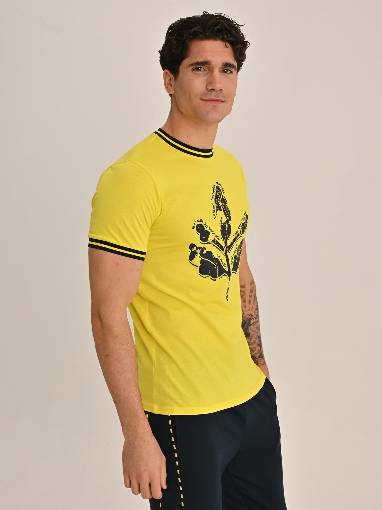 Fenerbahçe Sarı Tribün Tram Palamut Erkek Tshirt