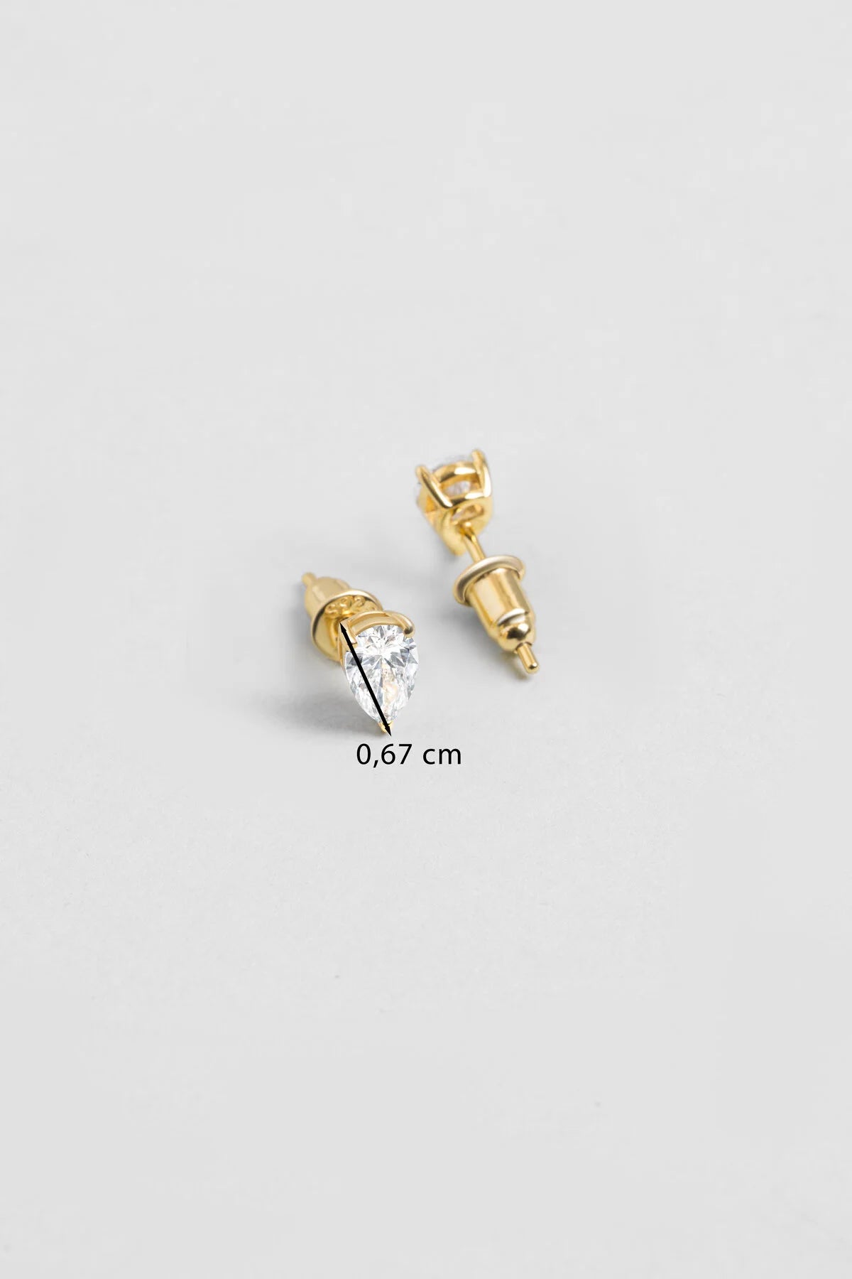 Damla Kesim 6 Mm 18 Ayar Sarı Altın Kaplama Tektaş Gümüş Küpe 5016200144