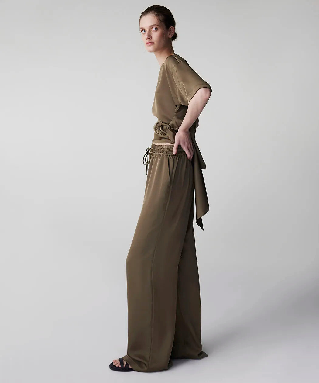 Haki Wide Leg Fit Saten Pantolon Is1260003147022 | Ipekyol