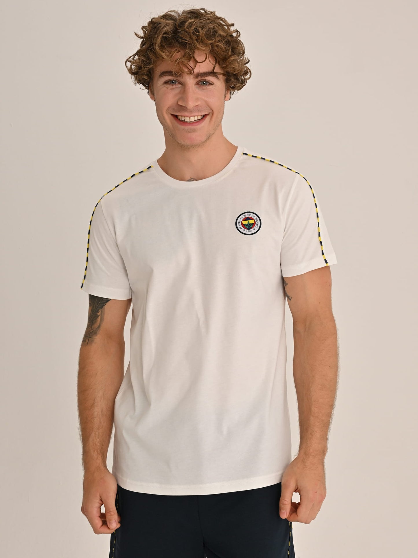 Fenerbahçe Beyaz Tribün Basic Erkek Tshirt