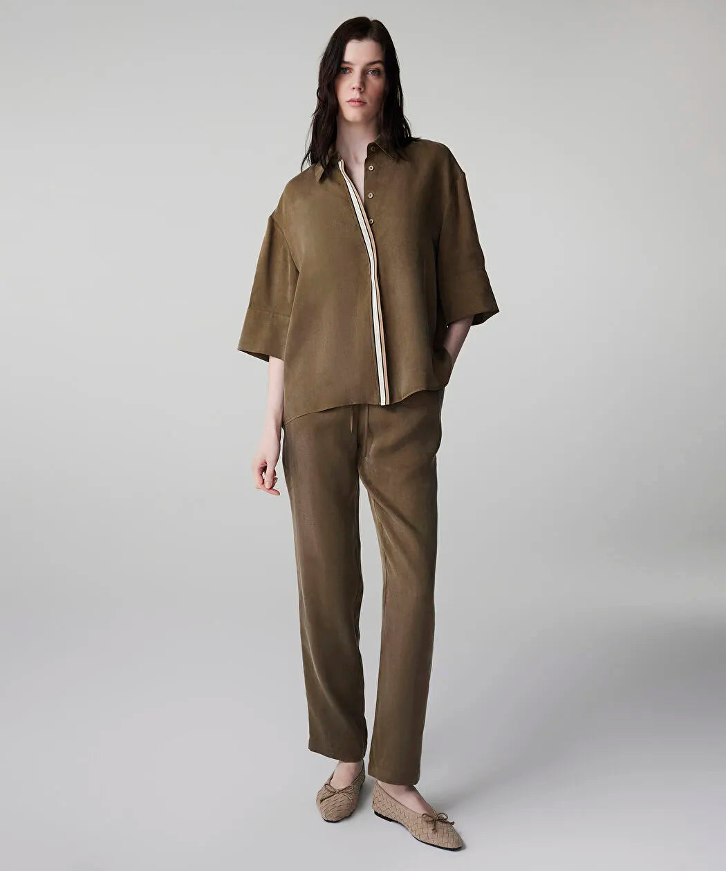 Haki Kontrast Biyeli Hotfix Baskılı Gömlek Is1260025153022 | Ipekyol