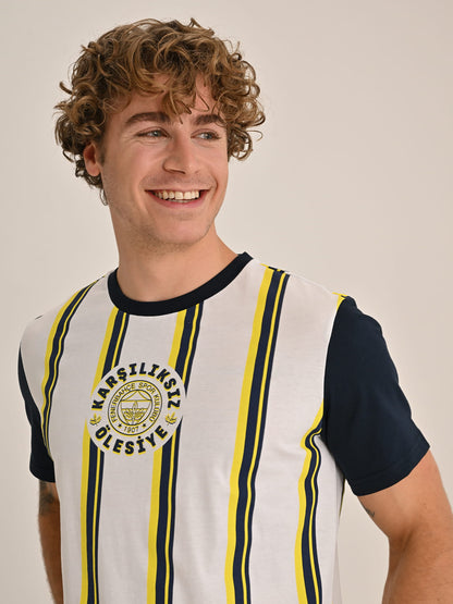 Fenerbahçe Beyaz Tribün Karşılıksız Ölesiye Erkek Tshirt
