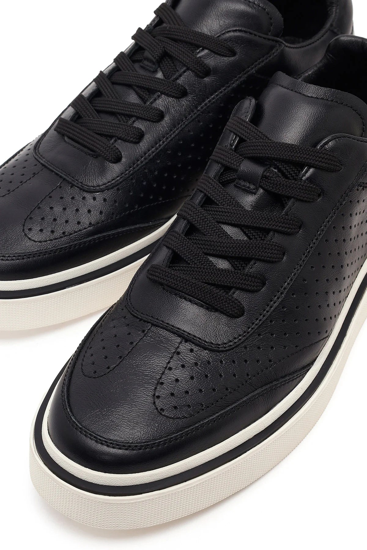Erkek Siyah Bağcıklı Kalın Tabanlı Deri Sneaker