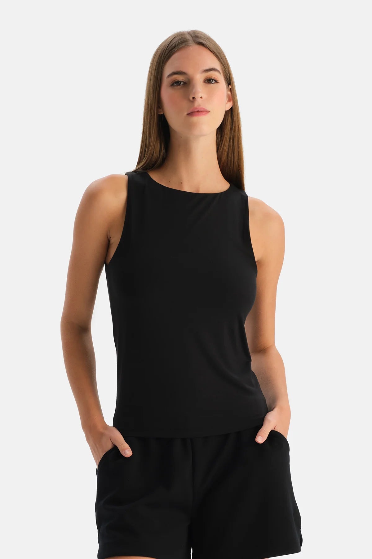 Halter Yaka Basic Modal Atlet