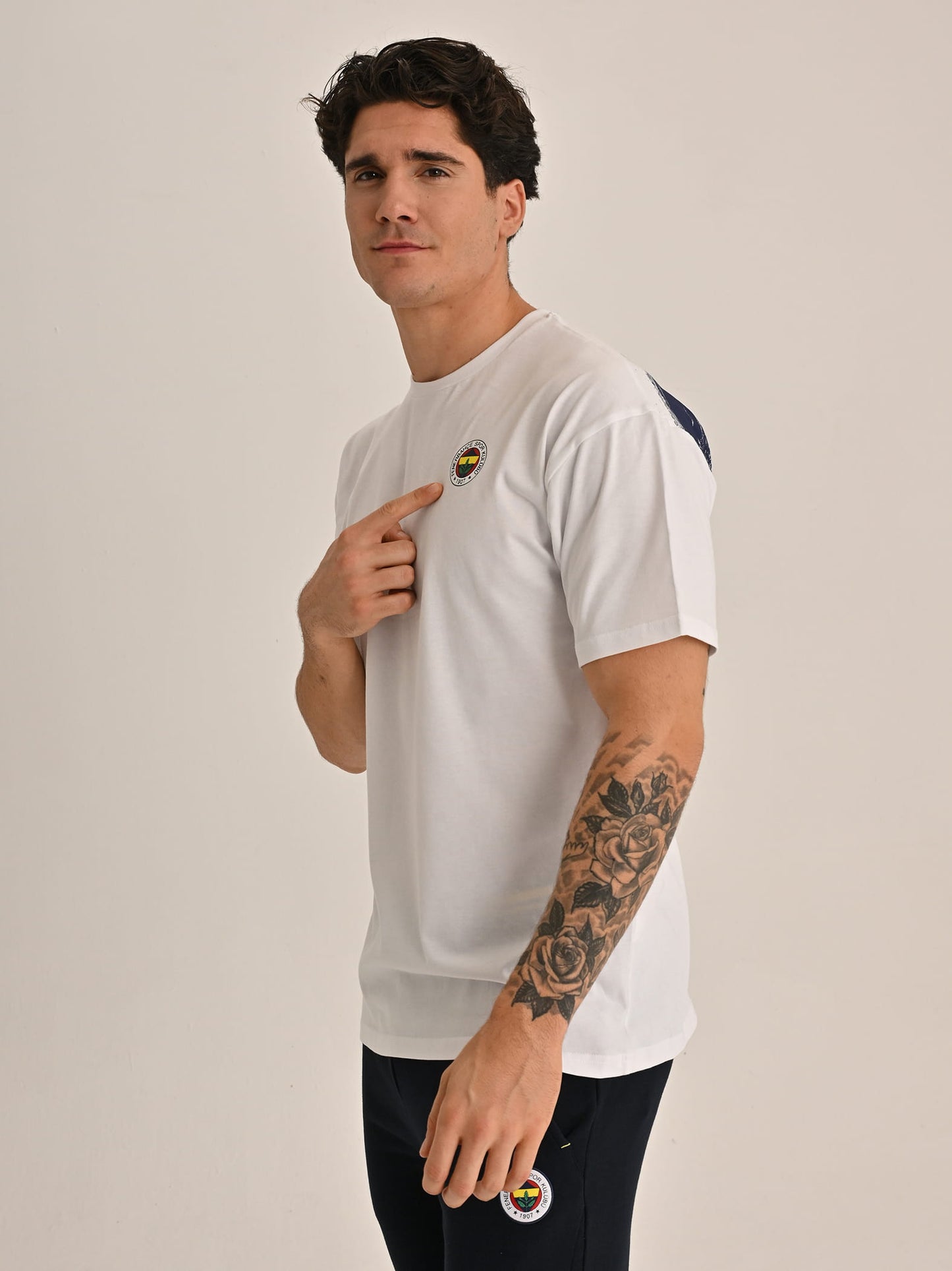Fenerbahçe Beyaz Tribün Sırt Baskılı Erkek Oversize Tshirt