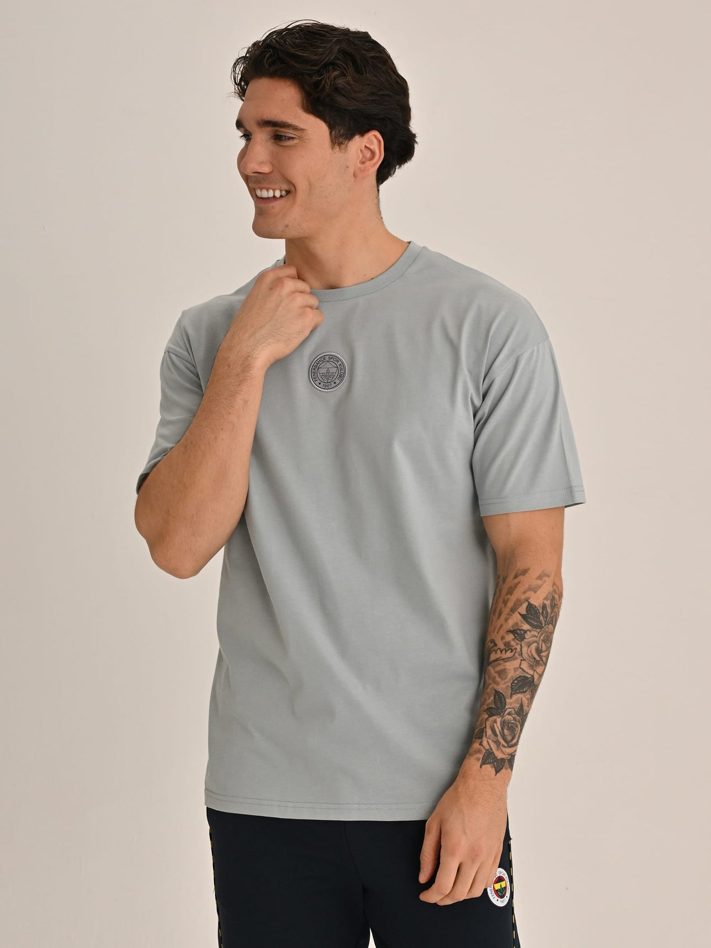 Fenerbahçe Gri Tribün Yazı Detaylı Erkek Oversize Tshirt