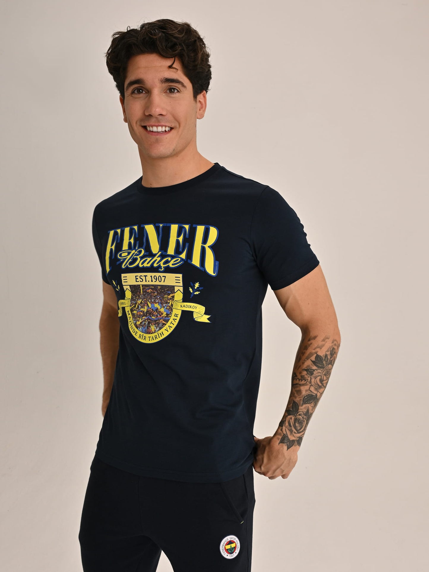 Fenerbahçe Lacivert Tribün Mazinde Bir Tarih Yatar Erkek Tshirt