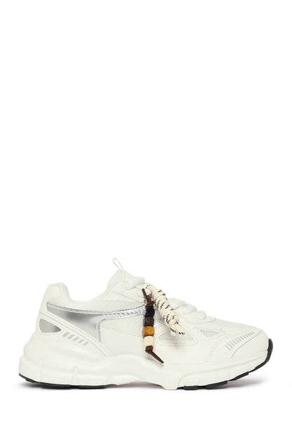Kadın Beyaz Bağcıklı Kalın Tabanlı Charmlı Sneaker