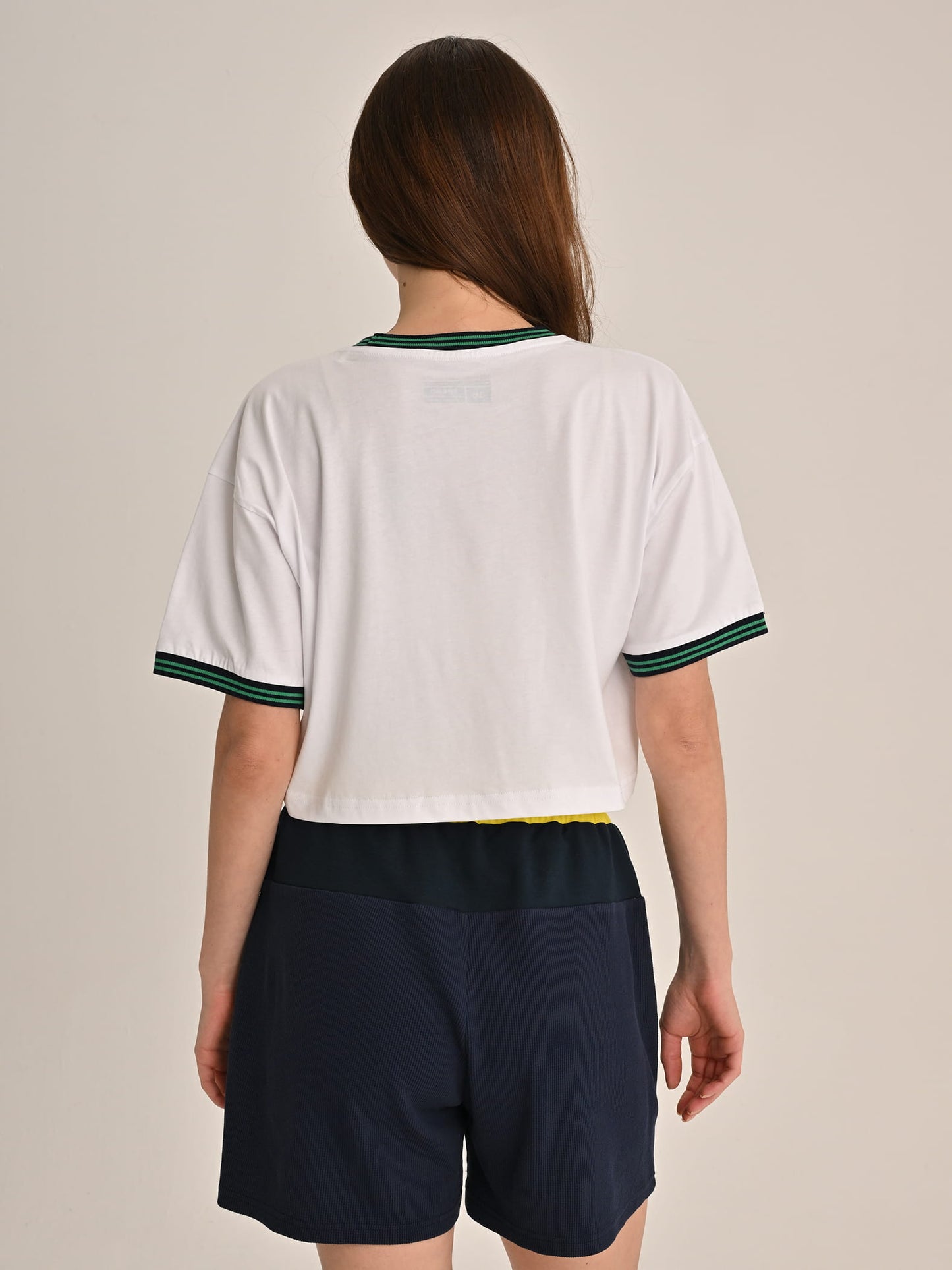 Fenerbahçe Beyaz Trend Yeşil Palamutlu Kadın Oversize Crop Tshirt