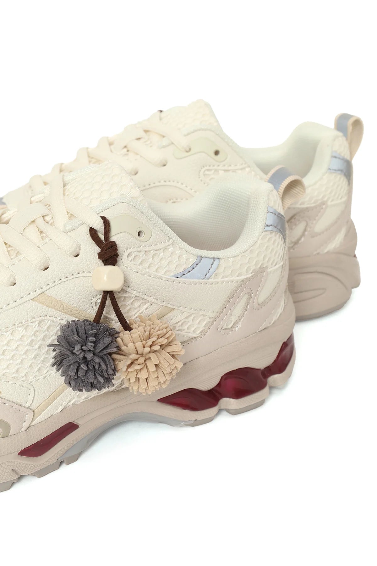 Kadın Krem Bağcıklı Charmlı Kalın Tabanlı Sneaker