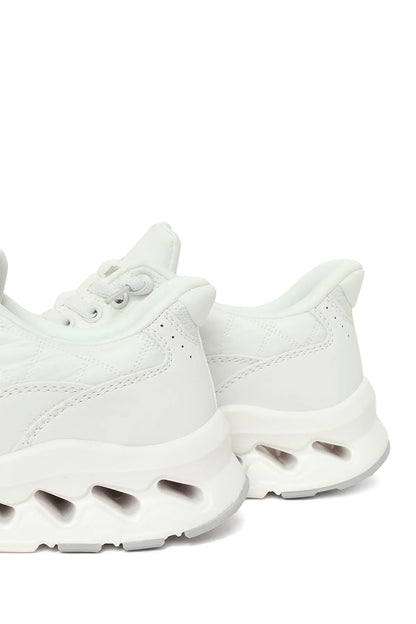 Kadın Beyaz Bağcıklı Kalın Tabanlı Sneaker