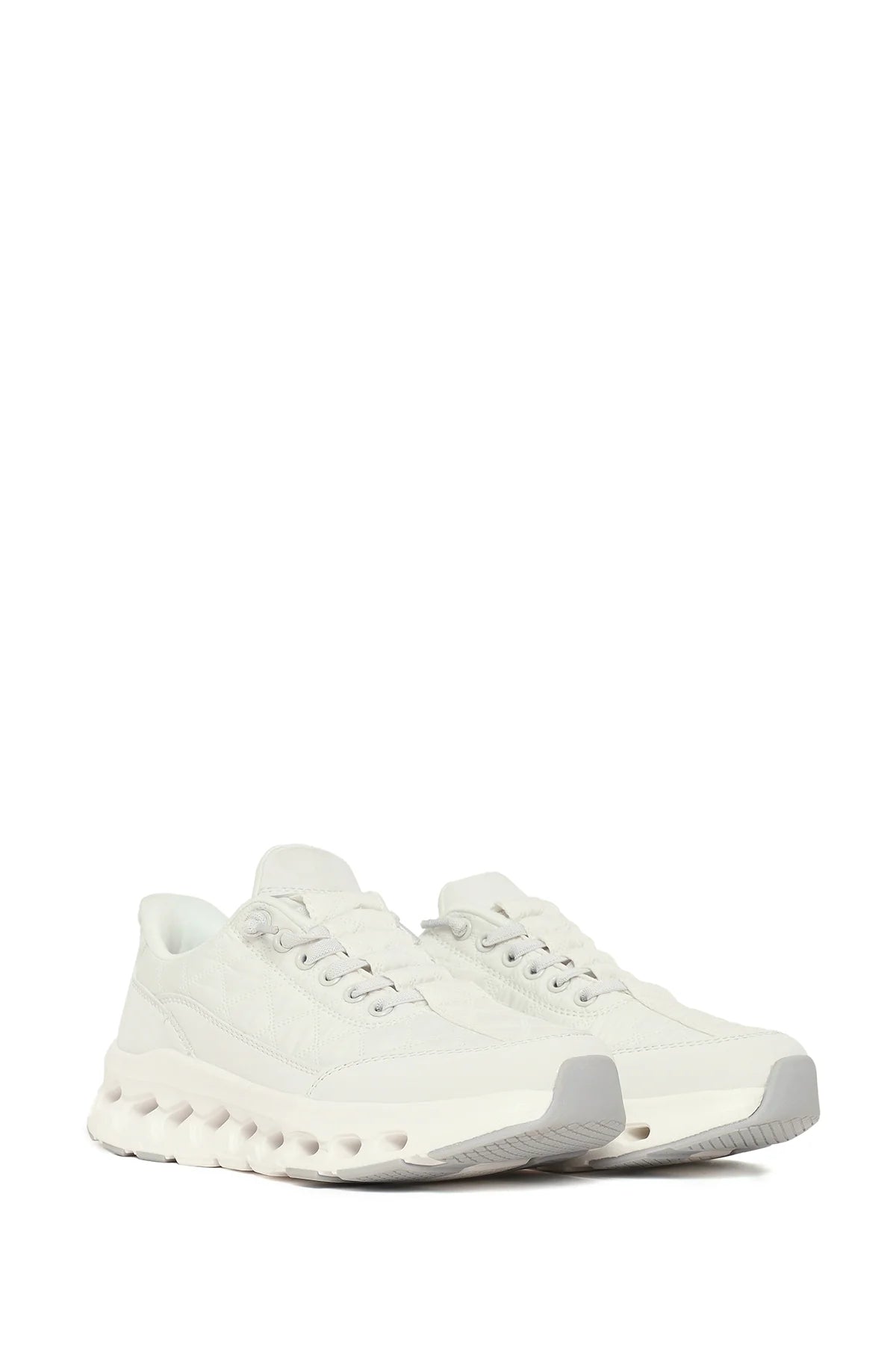 Kadın Beyaz Bağcıklı Kalın Tabanlı Sneaker