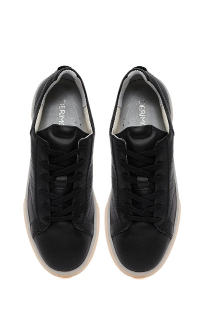 Kadın Siyah Bağcıklı Kalın Tabanlı Deri Sneaker