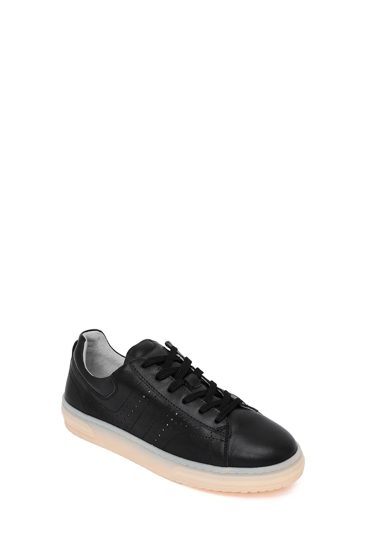 Kadın Siyah Bağcıklı Kalın Tabanlı Deri Sneaker
