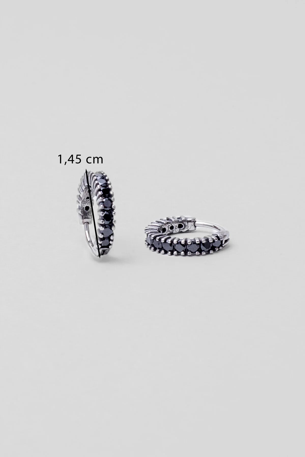 Siyah So Chic... Zirkonu Taşlı Çelik Erkek Halka Küpe 02441130299