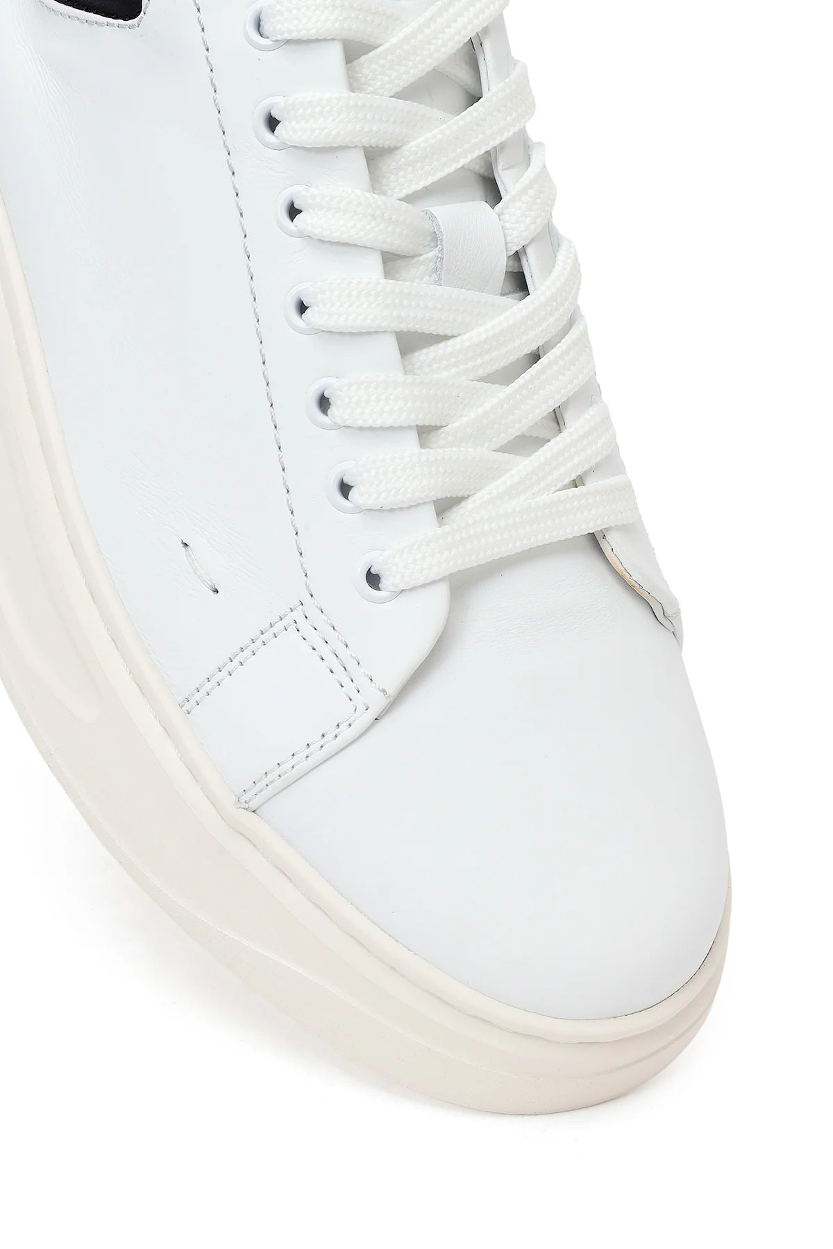 Erkek Beyaz Bağcıklı Kalın Deri Sneaker