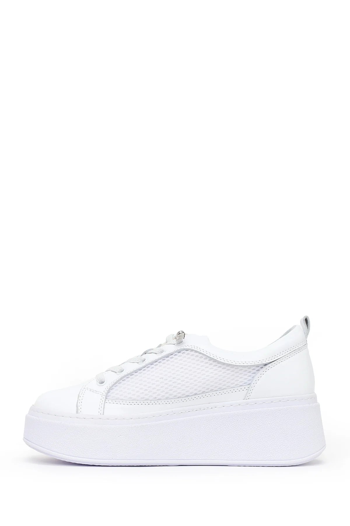 Kadın Beyaz Bağcıklı Kalın Tabanlı Deri Sneaker