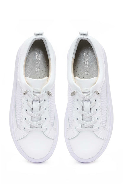 Kadın Beyaz Bağcıklı Kalın Tabanlı Deri Sneaker