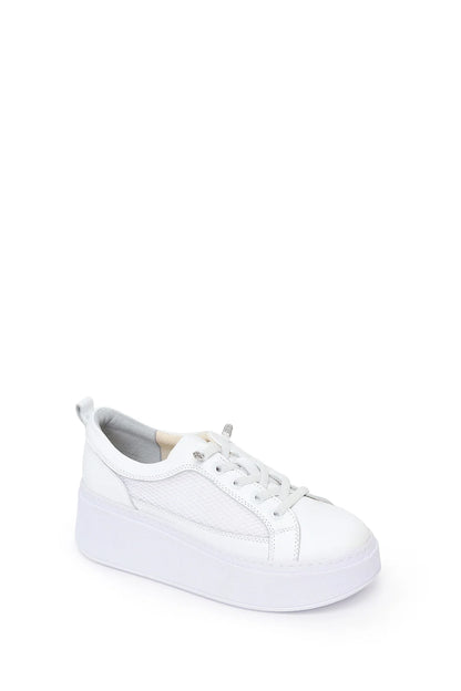 Kadın Beyaz Bağcıklı Kalın Tabanlı Deri Sneaker