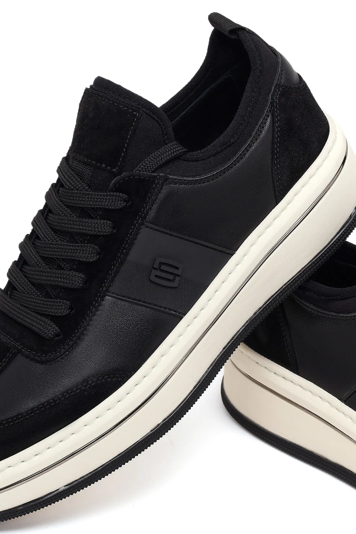 Erkek Siyah Bağcıklı Kalın Tabanlı Deri Sneaker