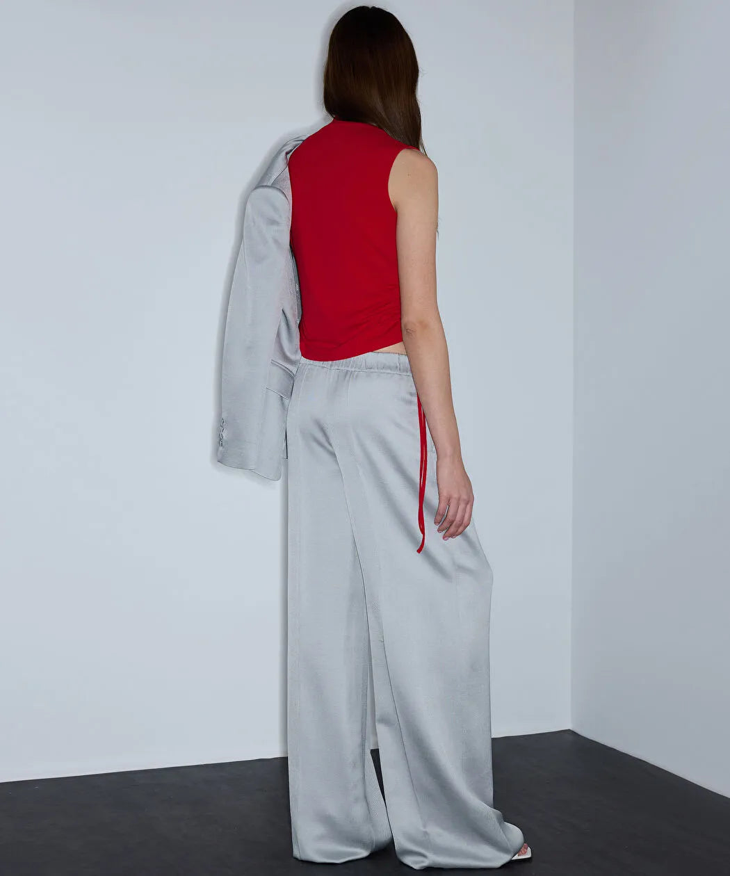 Gri Parlak Yüzeyli Wide Leg Pantolon Is1260003241055 | Ipekyol