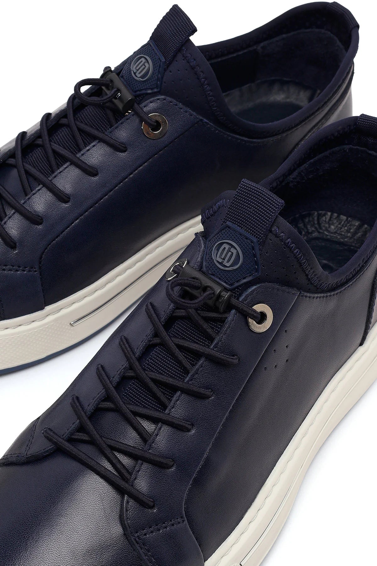 Erkek Lacivert Bağcıklı Kalın Tabanlı Deri Sneaker