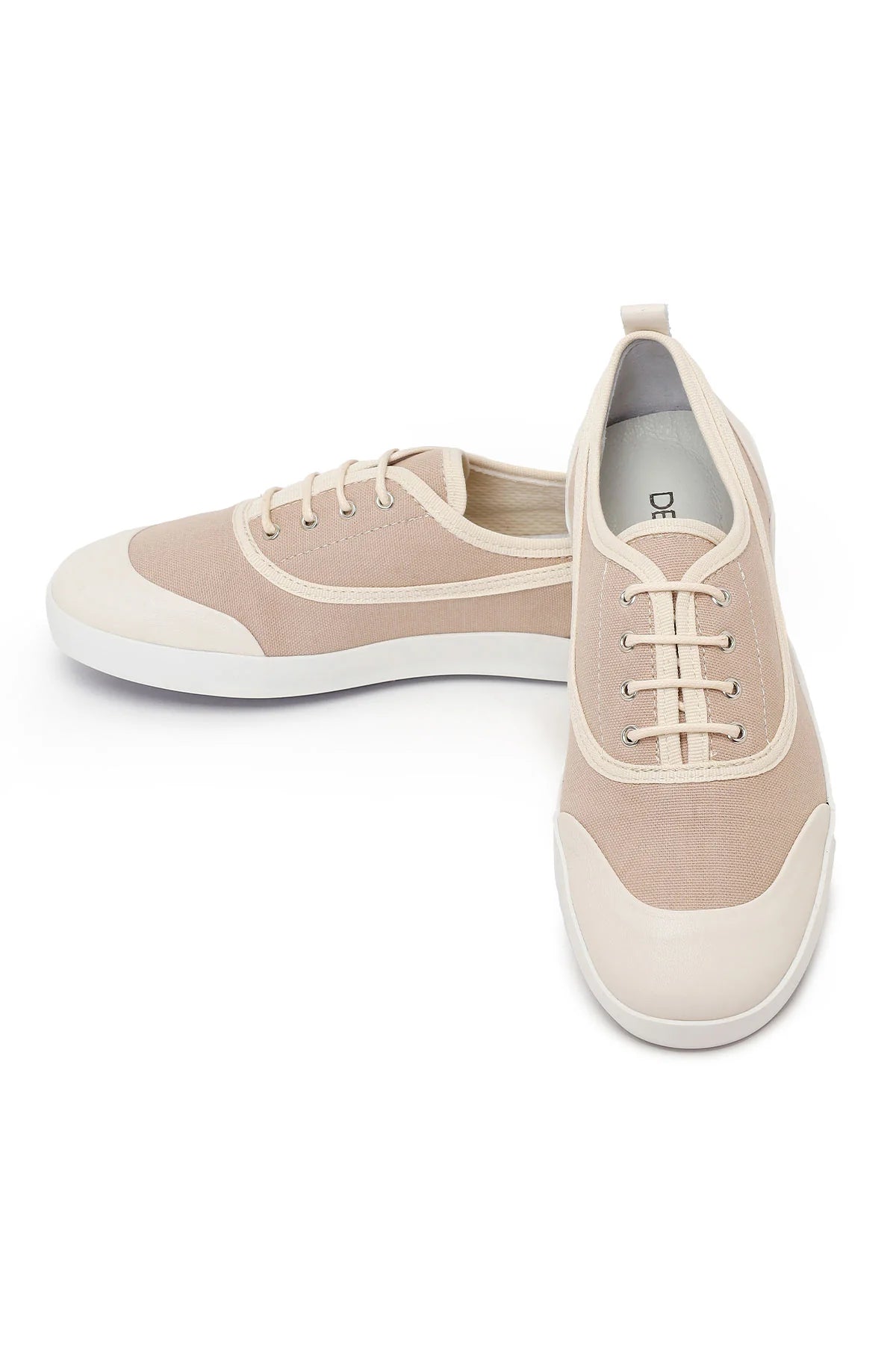 Kadın Bej Bağcıklı Deri Sneaker