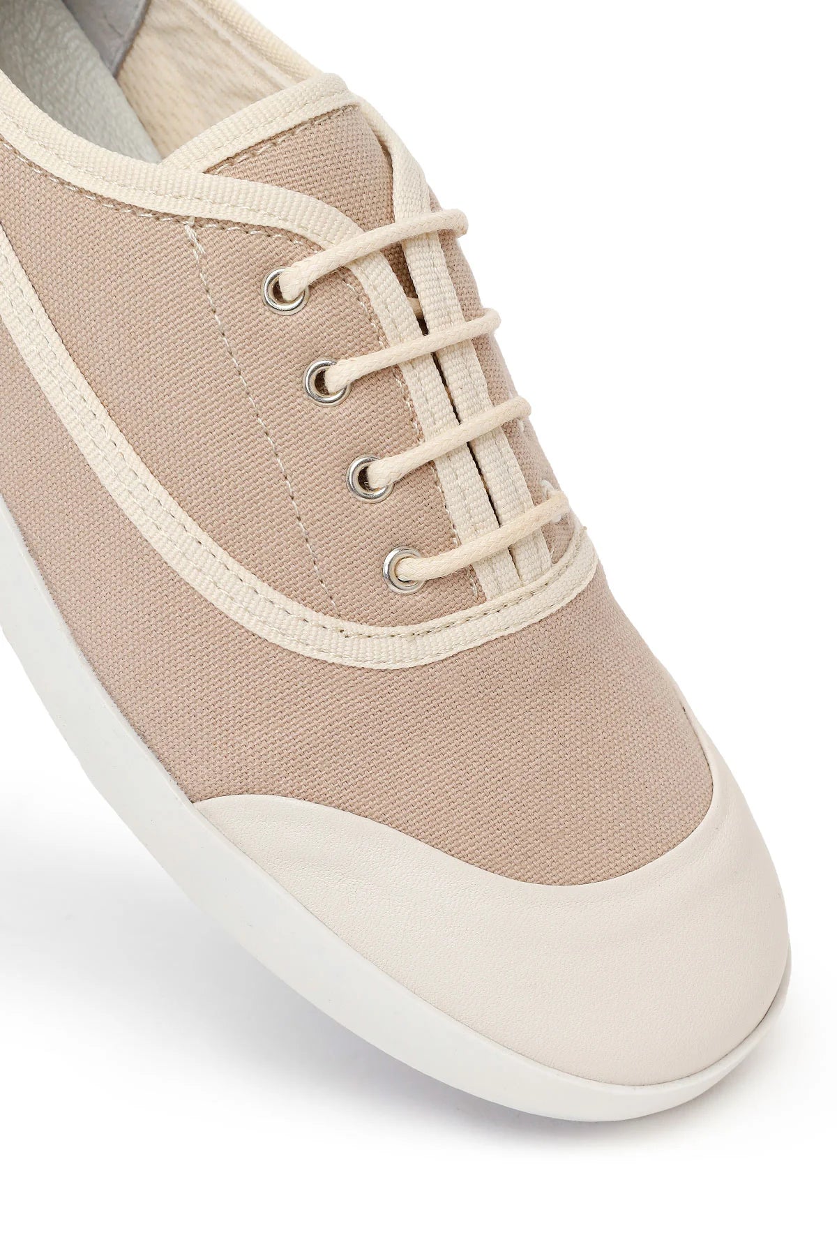 Kadın Bej Bağcıklı Deri Sneaker