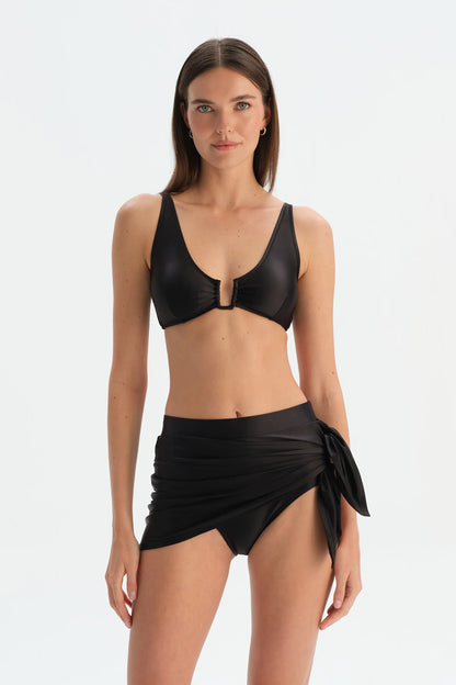 Üçgen Geniş Bikini Üst