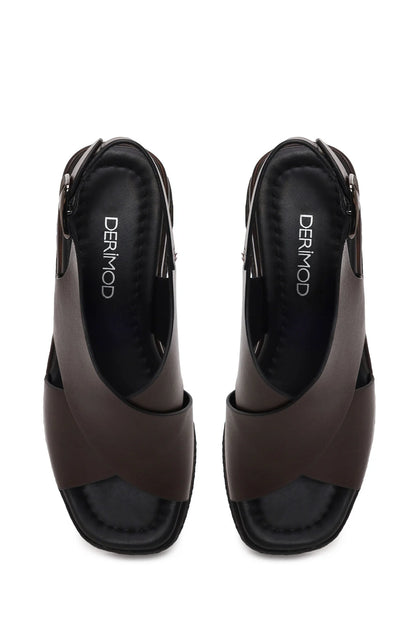Kadın Kahverengi Bilekten Tokalı Dolgu Topuklu Deri Sandalet