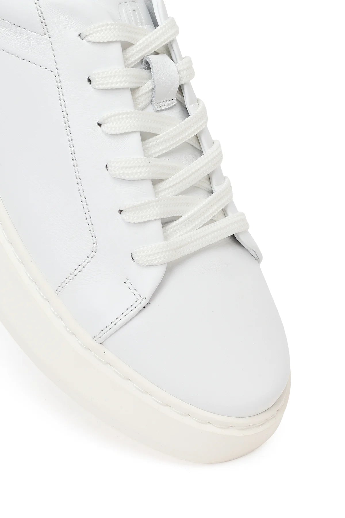 Erkek Beyaz Bağcıklı Kalın Tabanlı Deri Sneaker