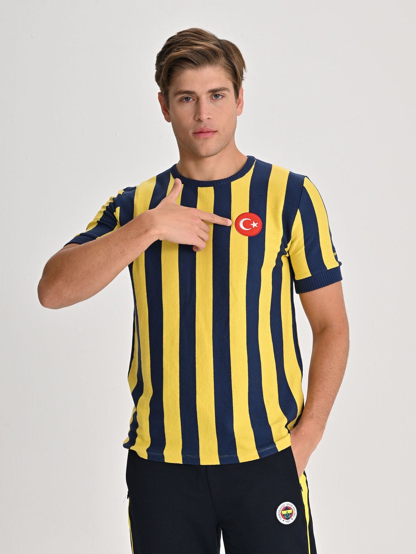 Fenerbahçe Retro Efsane Triko Çubuklu Forma 64/65