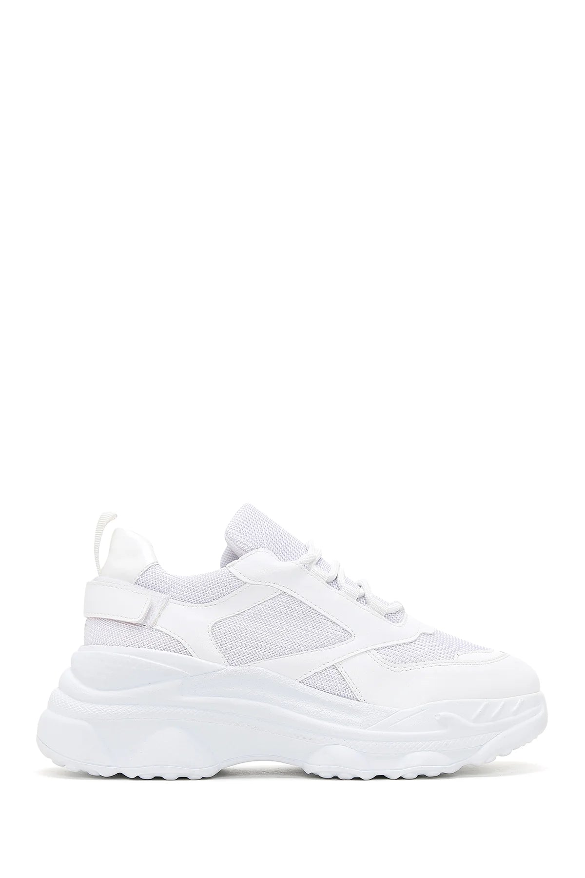 Kadın Beyaz Bağcıklı Kalın Tabanlı Sneaker