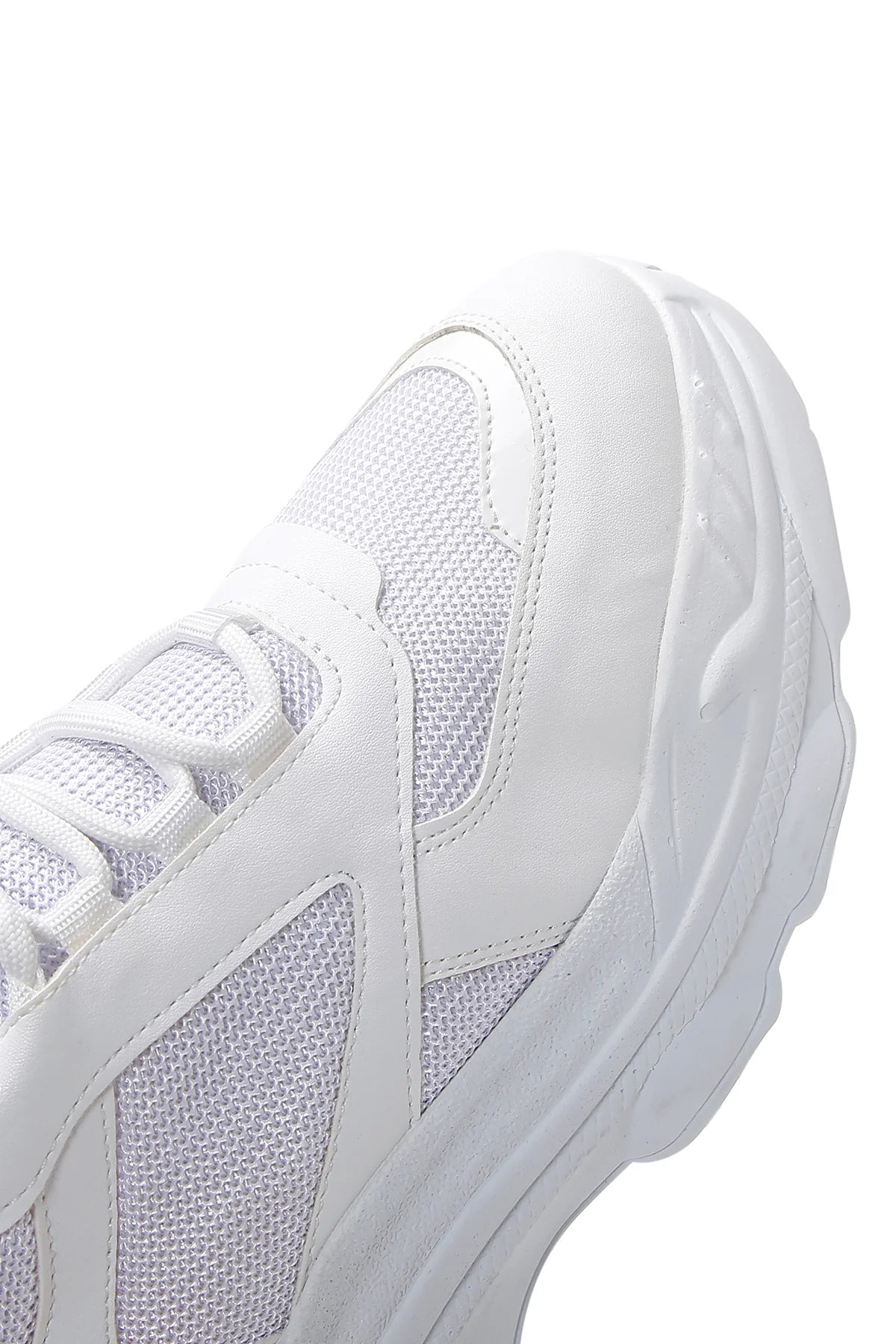 Kadın Beyaz Bağcıklı Kalın Tabanlı Sneaker