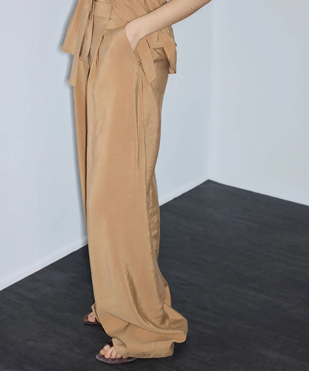 Natürel Modal Içerikli Wide Leg Pantolon Is1260003247003 | Ipekyol