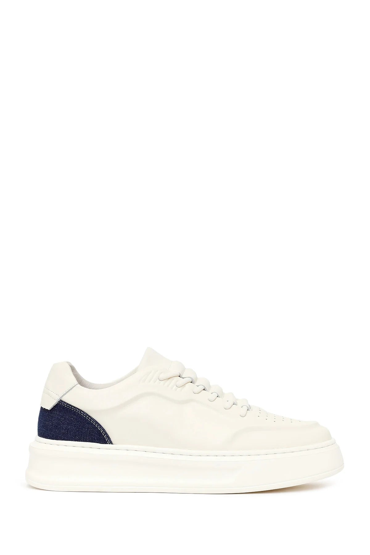 Erkek Beyaz Bağcıklı Kalın Tabanlı Deri Sneaker
