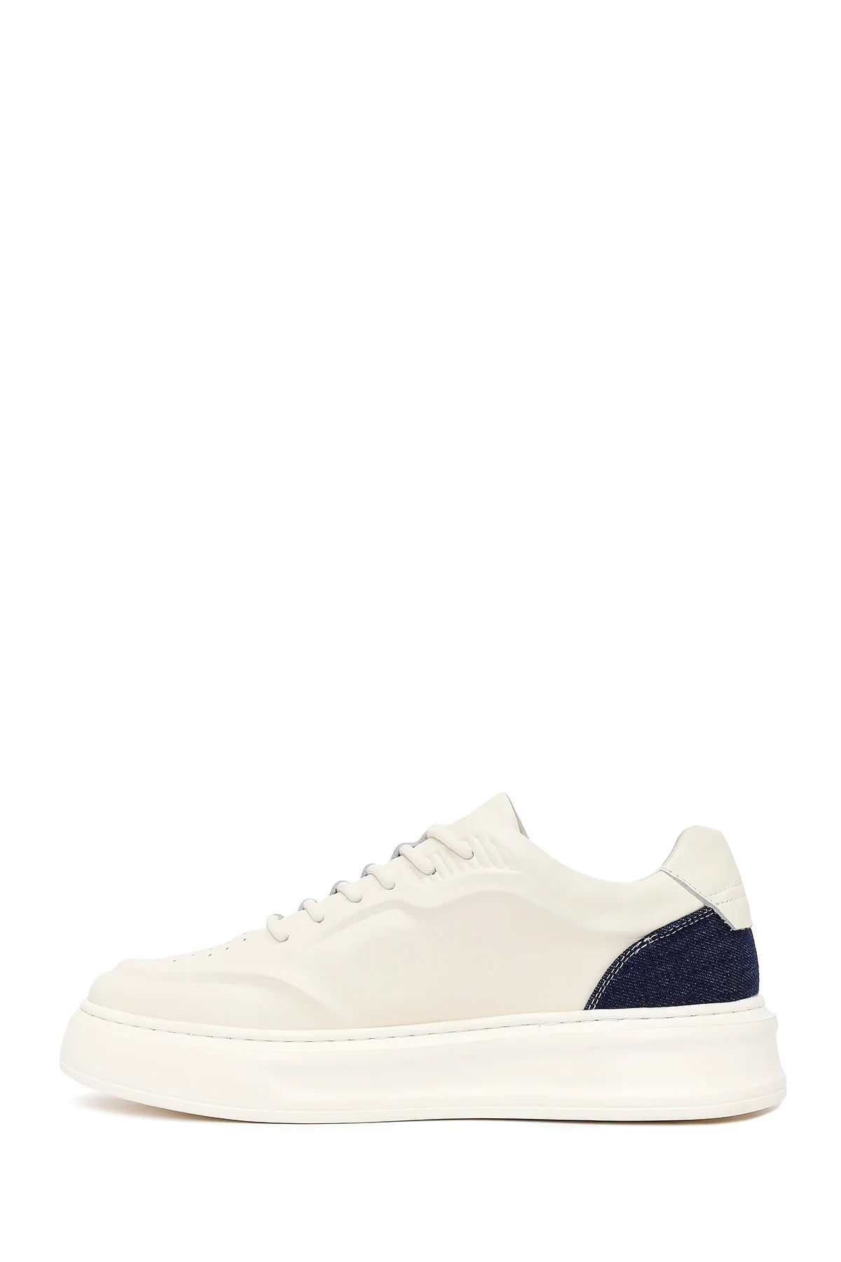 Erkek Beyaz Bağcıklı Kalın Tabanlı Deri Sneaker