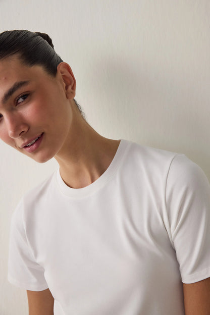Kırık Beyaz Basic Regular Fit Tişört