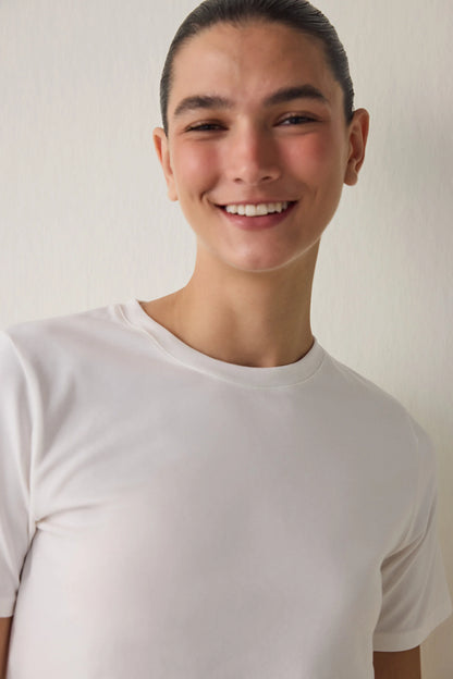 Kırık Beyaz Basic Regular Fit Tişört