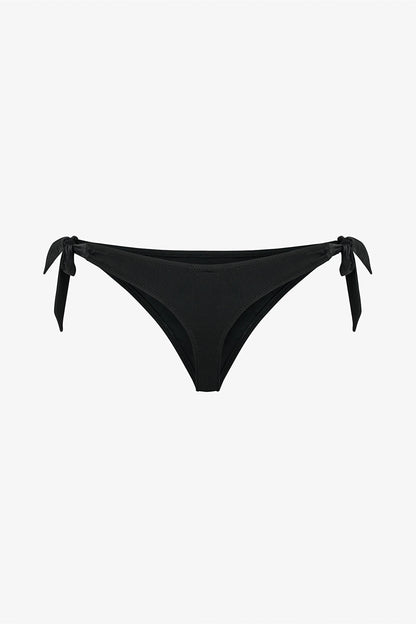 Siyah String Bikini Altı