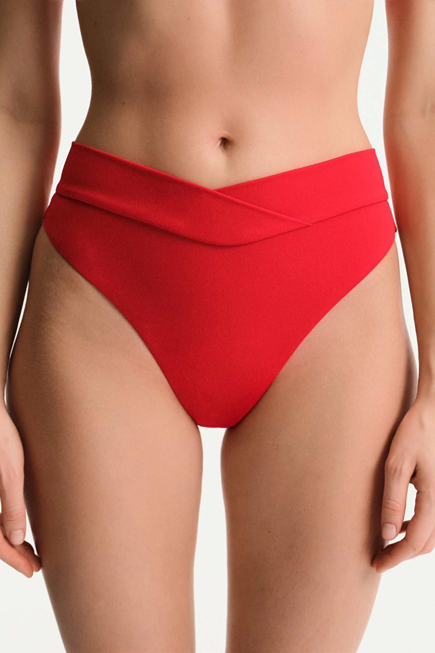 Kırmızı V Slip Bikini Altı