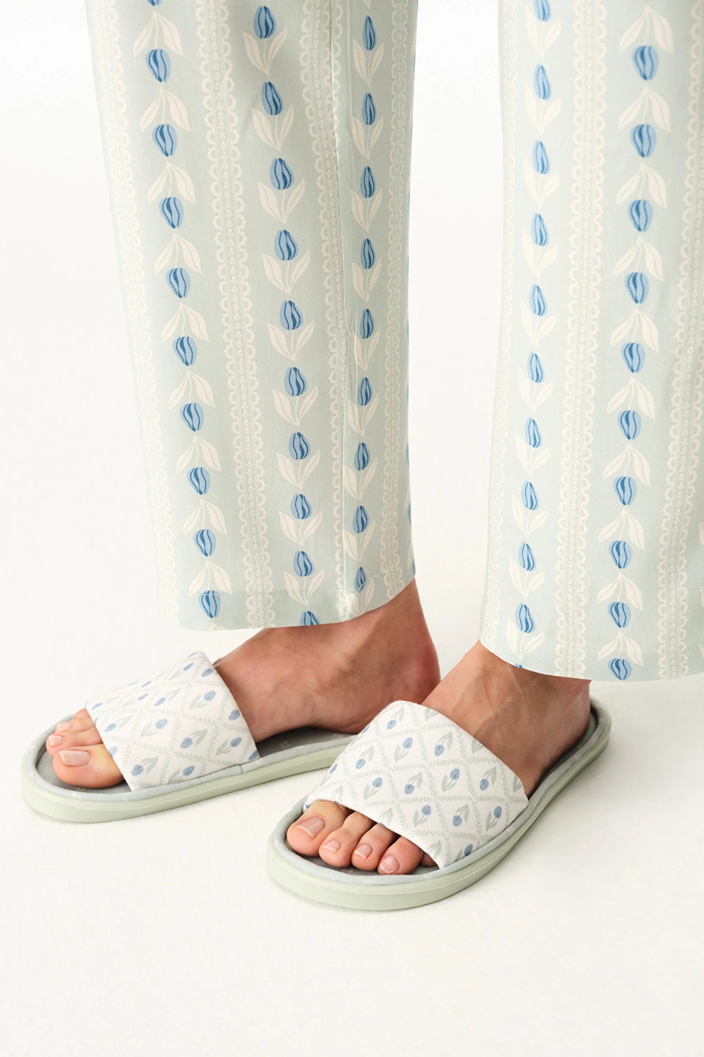 Açık Yeşil Serenity Floral Terlik