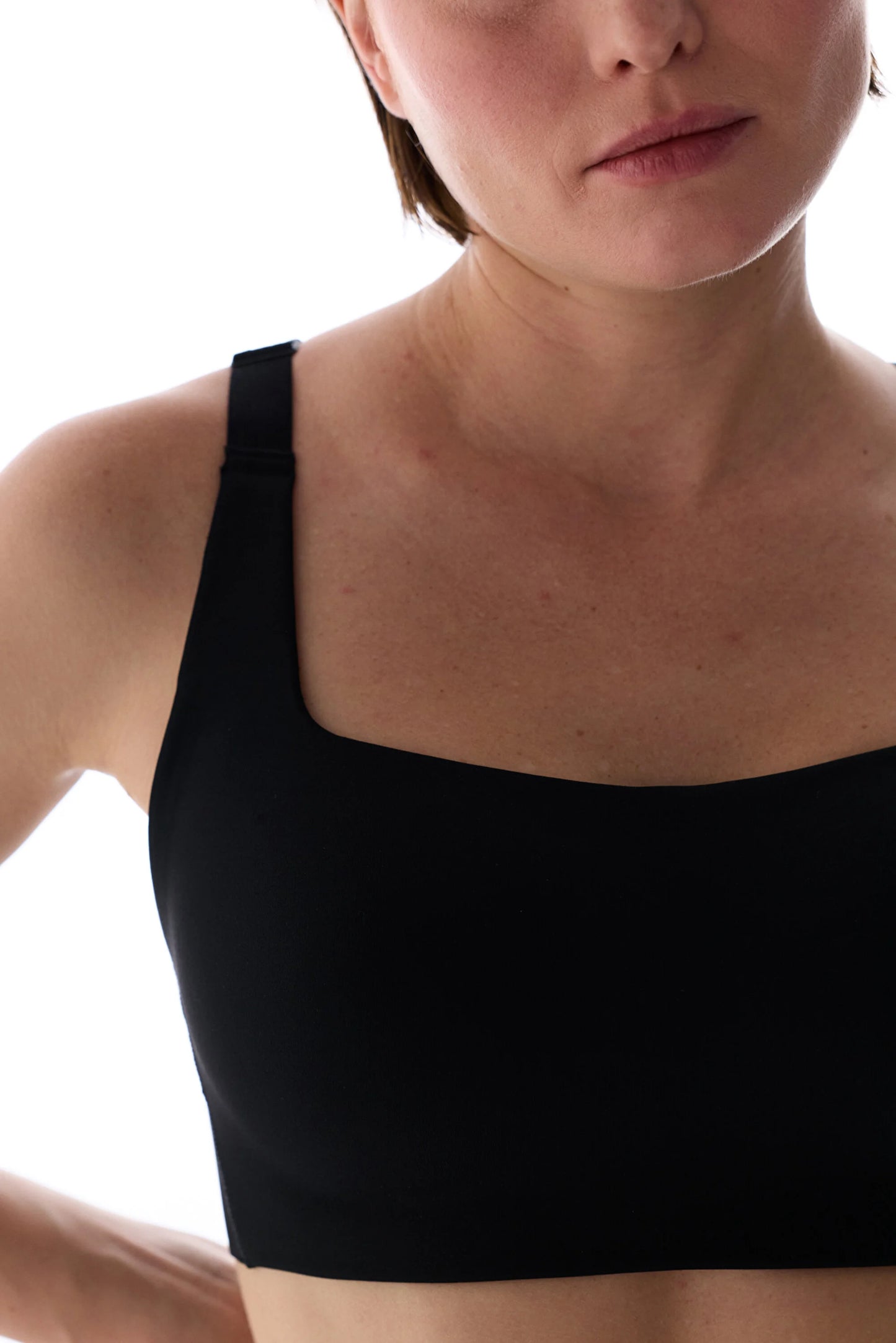 Siyah Stretch360 Orta Destek Çapraz Sırt Detaylı Kaydırmaz Askılı Cross Back Spor Sütyeni