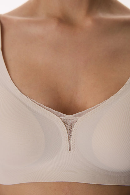 Seramik Bej Invisible Görünmez Lace Dantel Detaylı Balensiz Sütyen