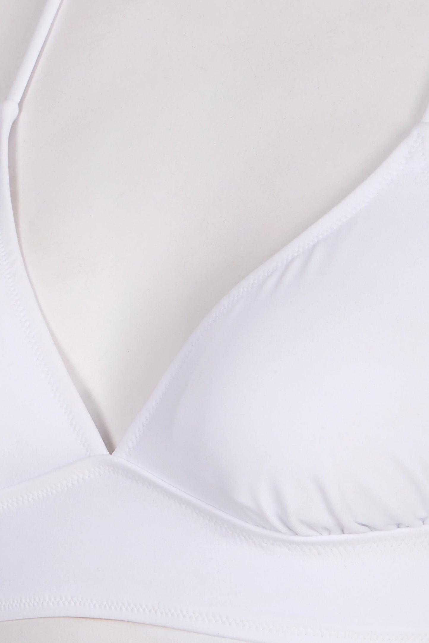 Beyaz Bralet Bikini Üstü