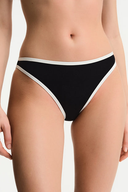 Siyah Nichole Minimal Slip Bikini Altı