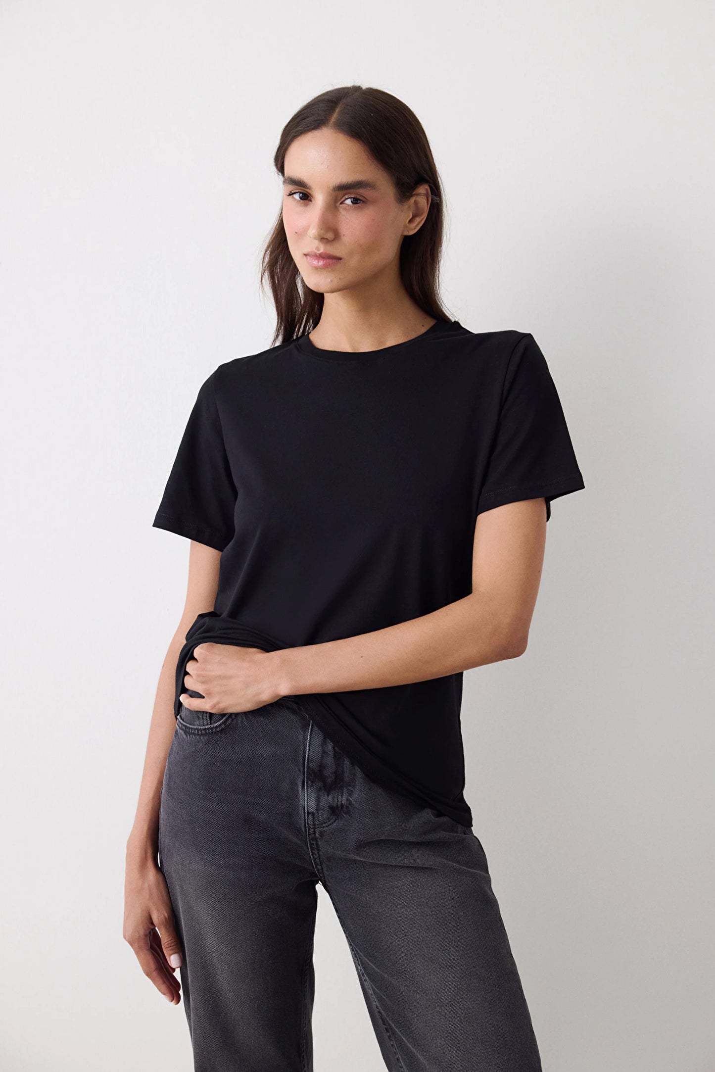Siyah Basic Regular Fit Tişört